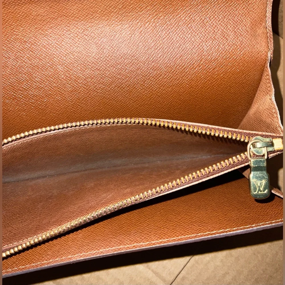 ✅AUTHENTIC LONG SARAH WALLET LOUIS VUITTON - Picture 10 of 13